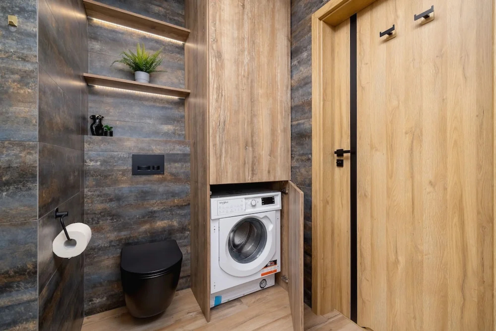 Apartment With Large Balcony by Renters