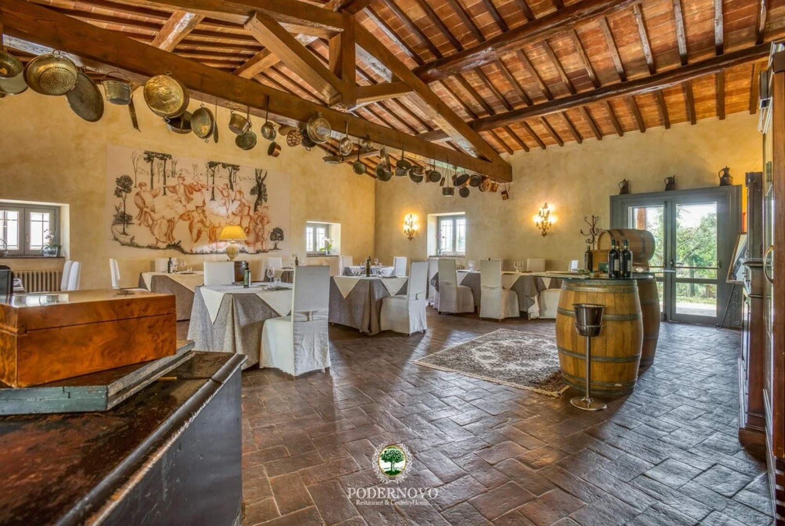 Podernovo di Castello delle Regine