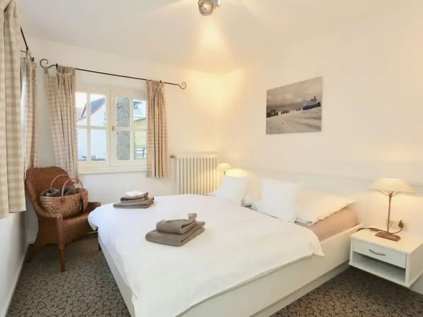 Strandhuus Modern Retreat