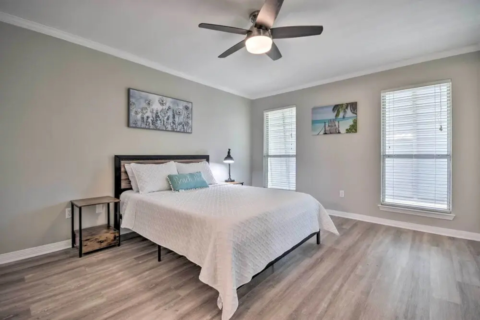 Gulf Breeze Retreat < 4 Mi to Beach Access!