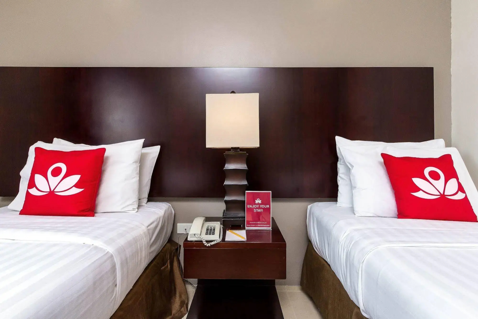 ZEN Rooms Cortes Street