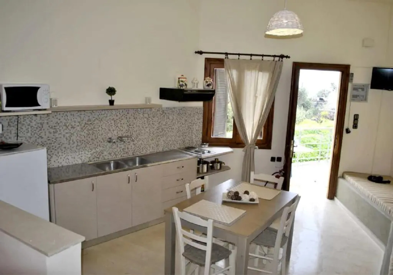 Chouzourakis Studios