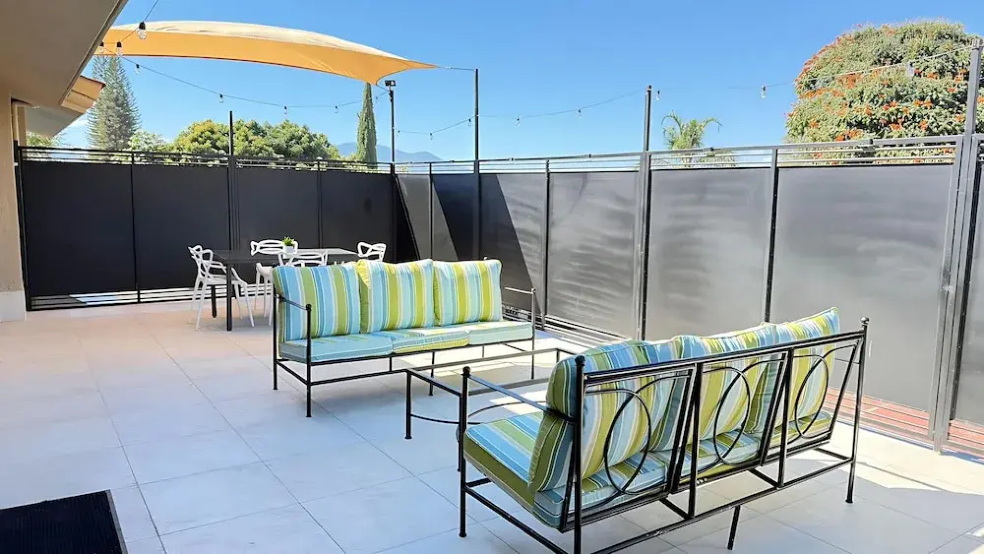 Ajijic Modern 1 Bedroom Home -walk To Everything -patio -gym -pickleball Court