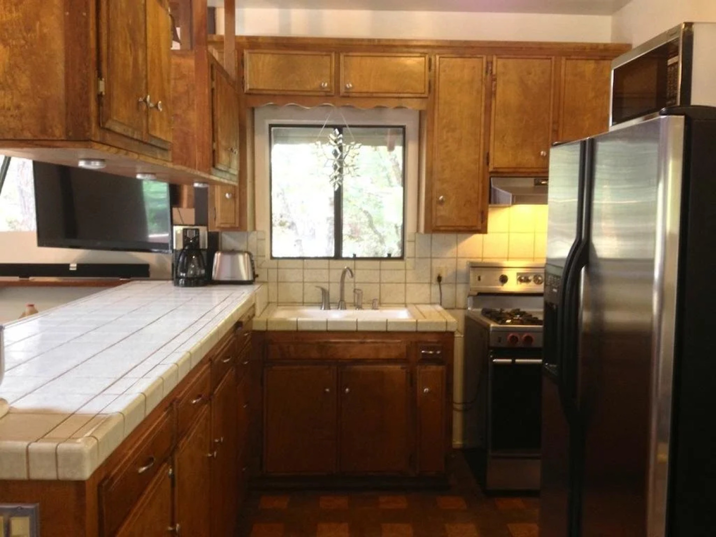 Yosemite Creekside Birdhouse