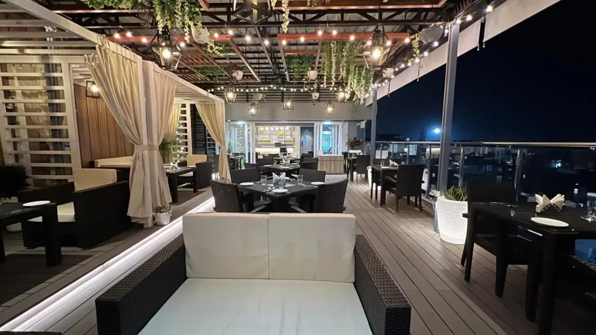 Aurora Boutique Hotel