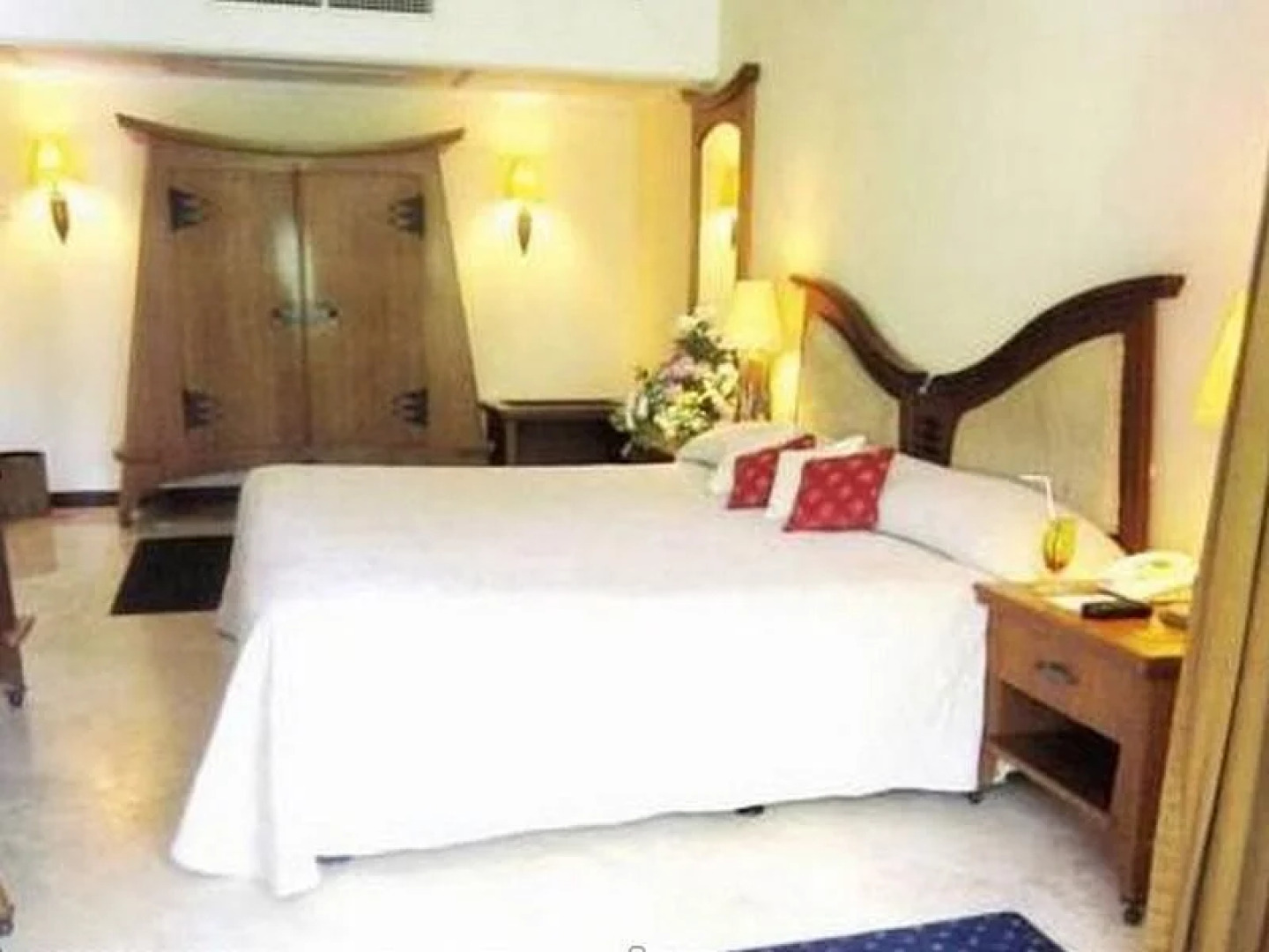 Hotel Equator Surabaya