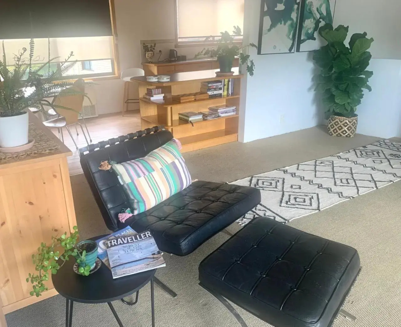 2 By The Beach, Sunny stylish beach side unit