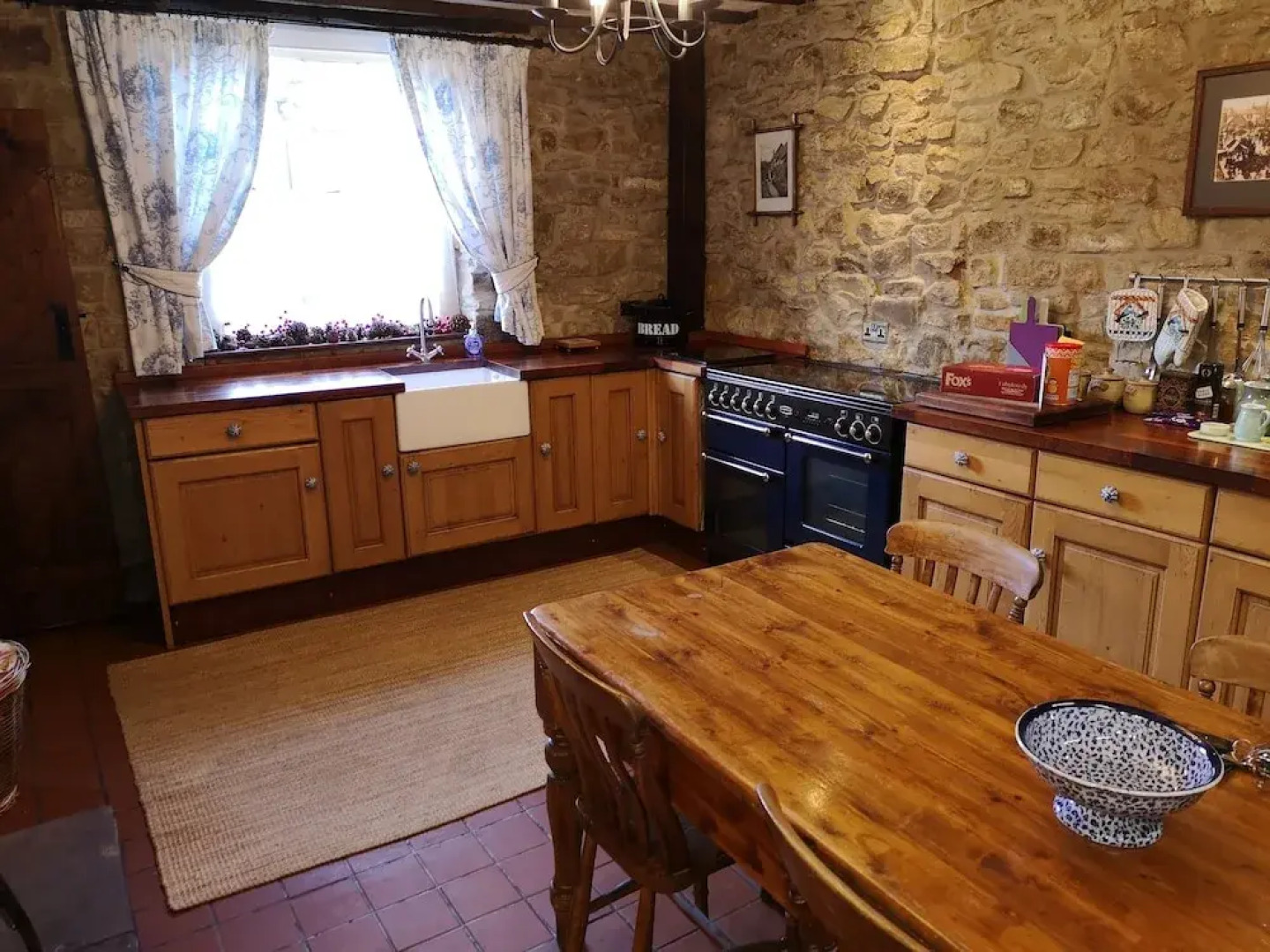 Pathways Holiday Cottage a Delightful 18th Century Stone Cottage in Derbyshire