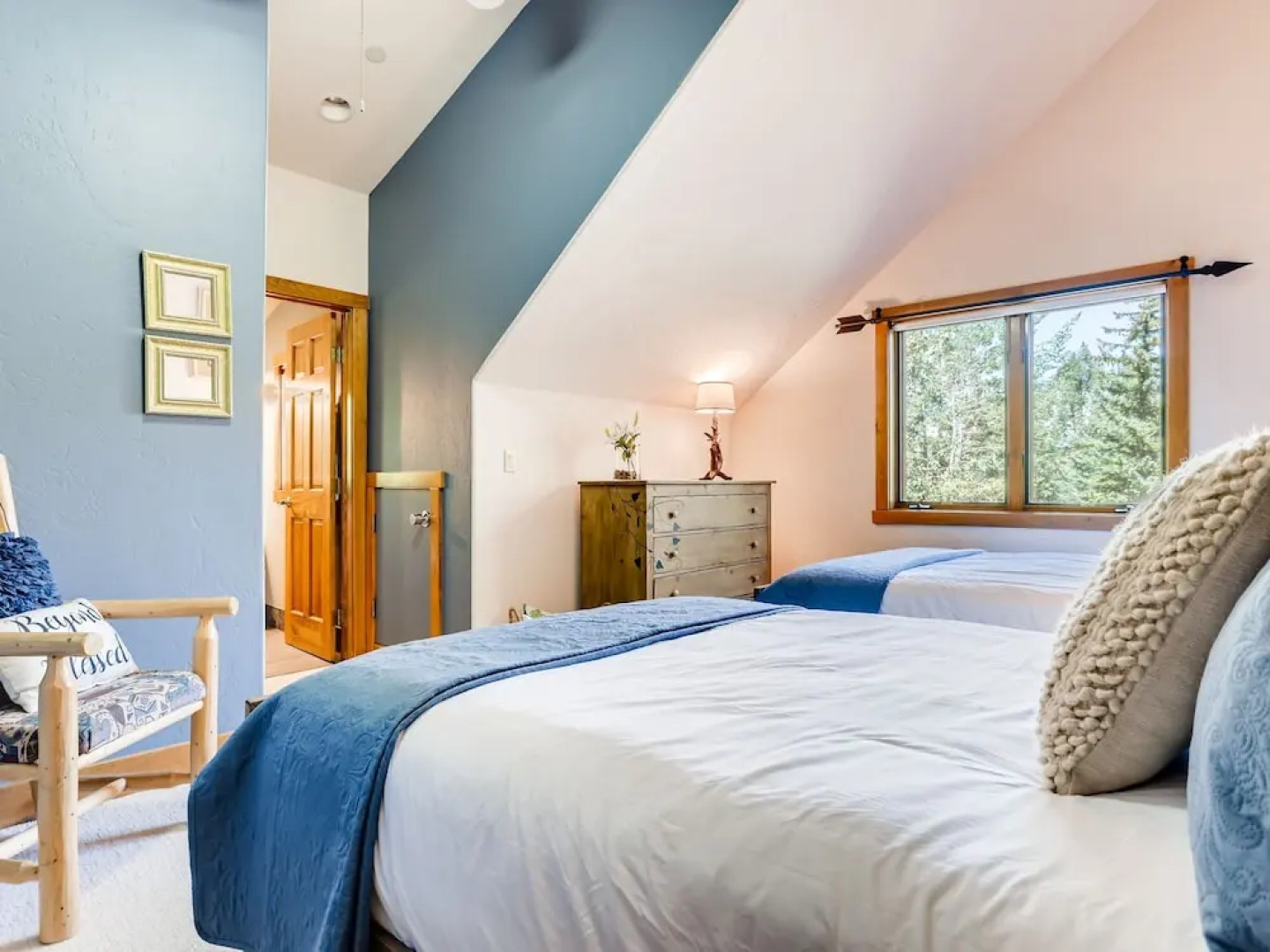 28953 Cathedral City - 5 Br Home