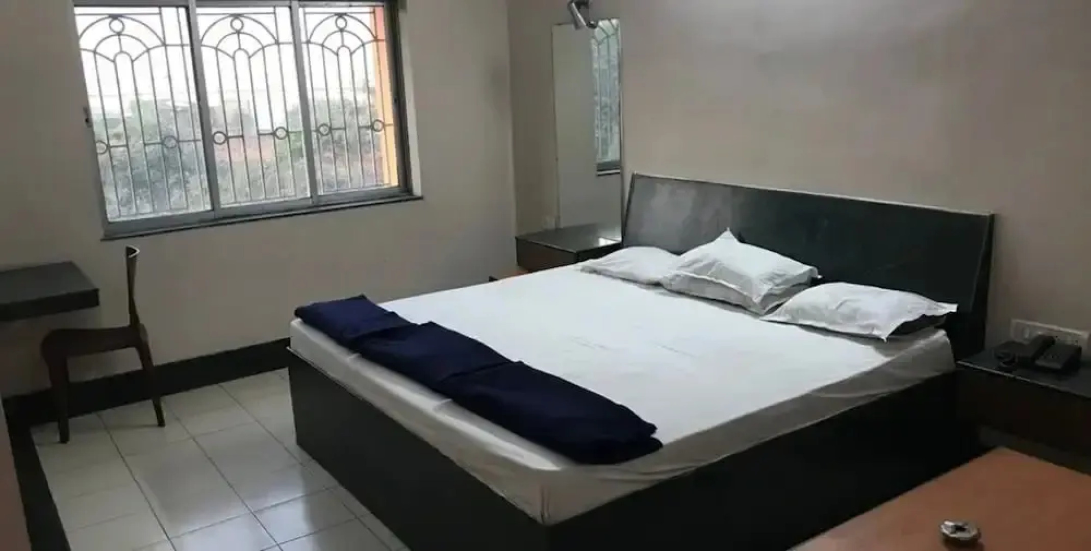 Midway Banquets by Goroomgo