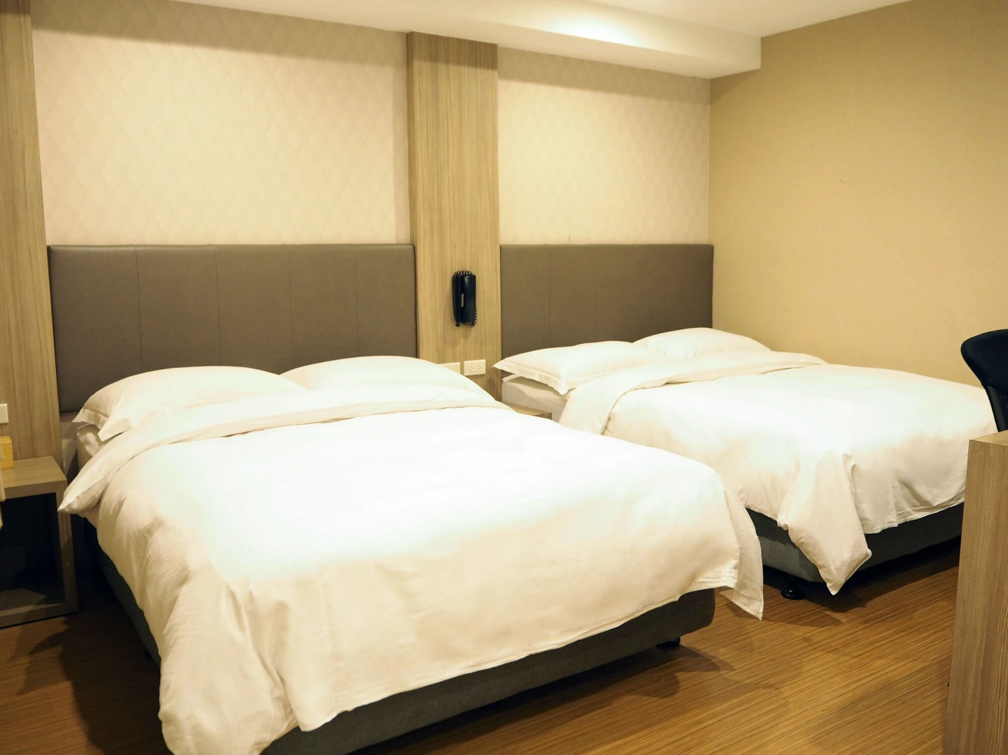 The Riverside Hotel International