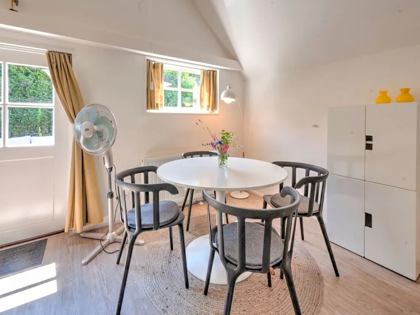 Modern Holiday Home in old Centre of Giethoorn With 2 Hours of Boat use