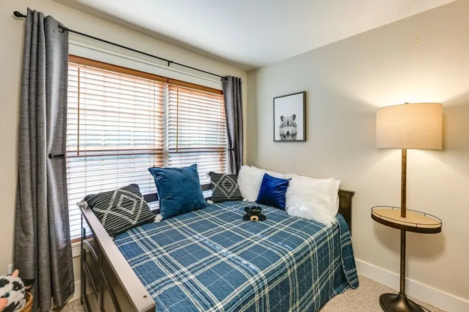 Sapphire Retreat Near Lakes, Trails & Waterfalls!