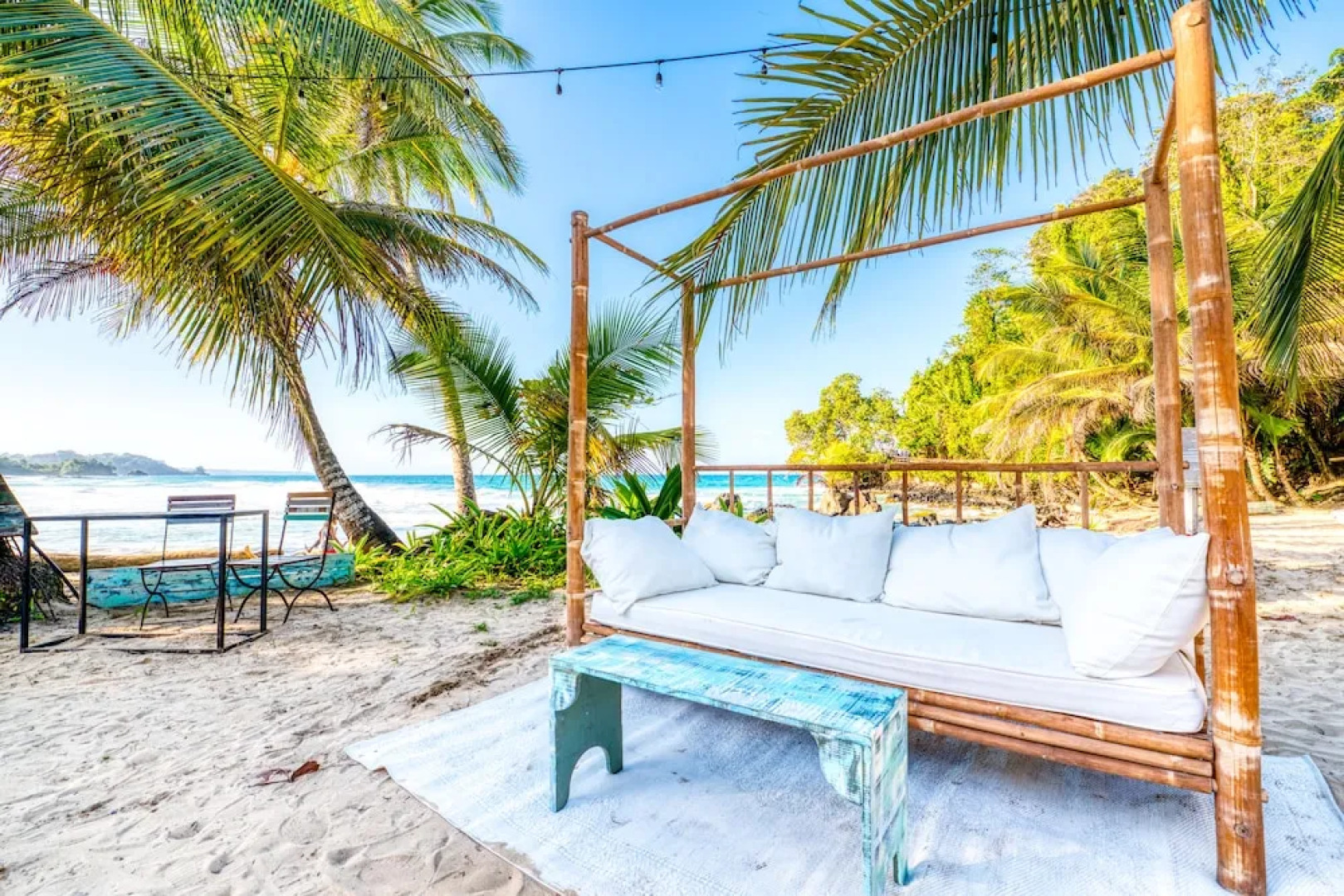 The Island Hub at Red Frog Beach Resort