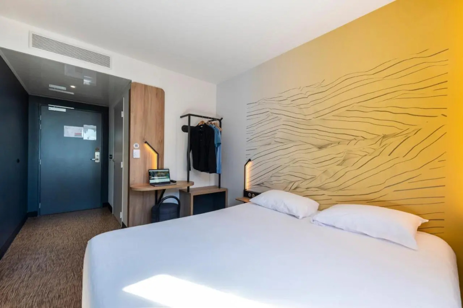 B&B HOTEL Nice Aéroport