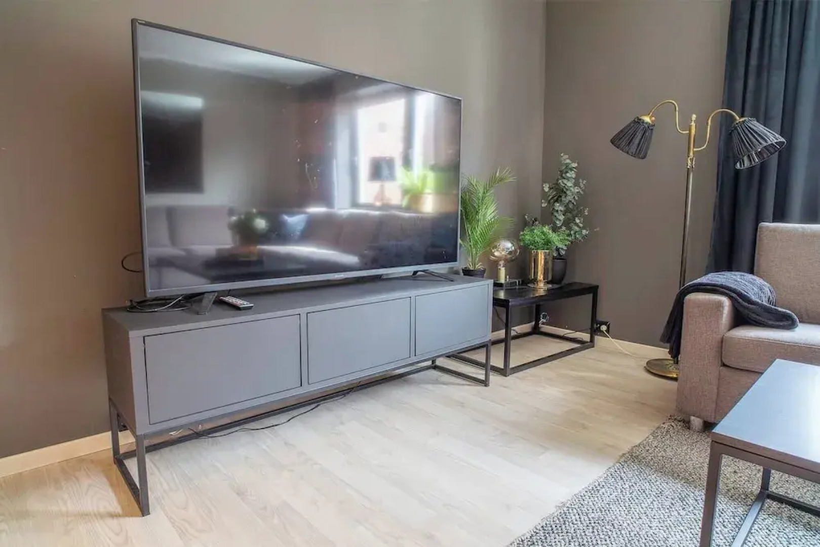 Cozy Ålesund Apartment With Private Entrance & Free Parking