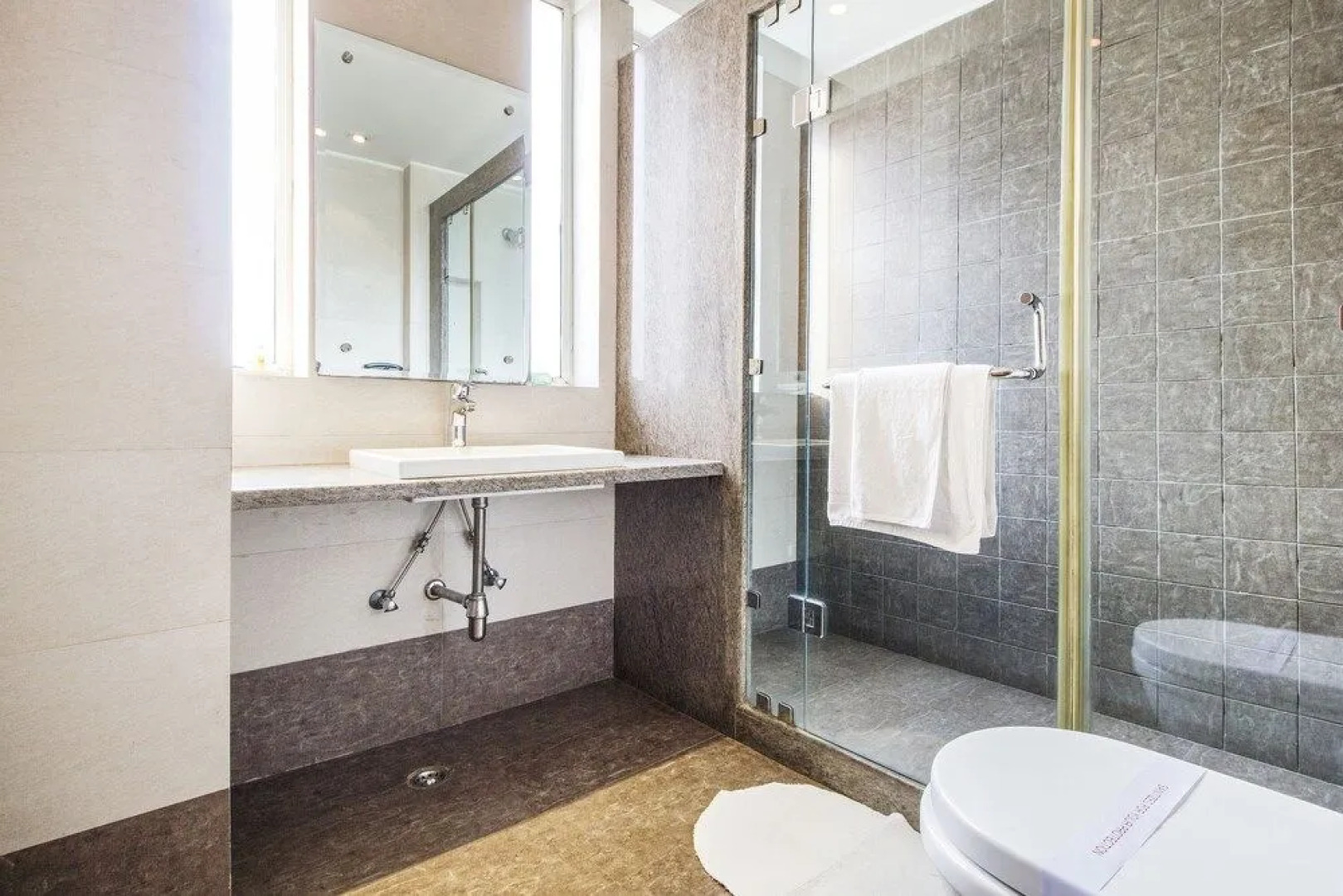 FabHotel Raj Darbar Iffco