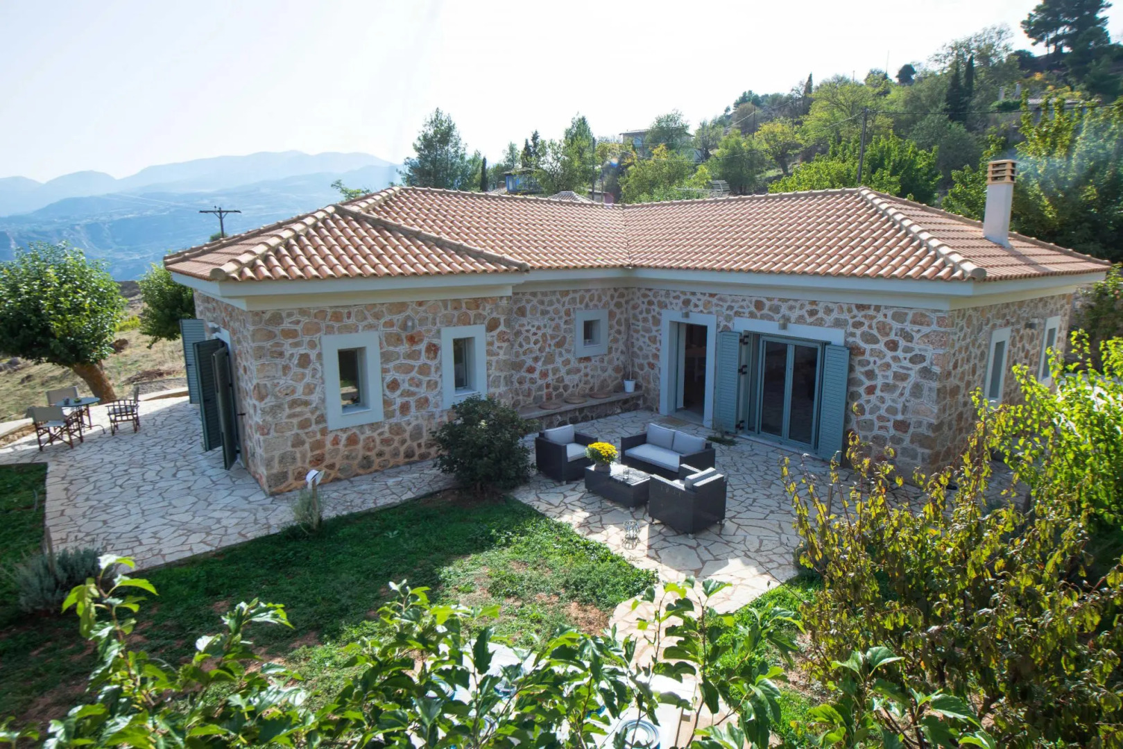 VILLA SERENIS | mountain & sea @ 1,5hr from Athens