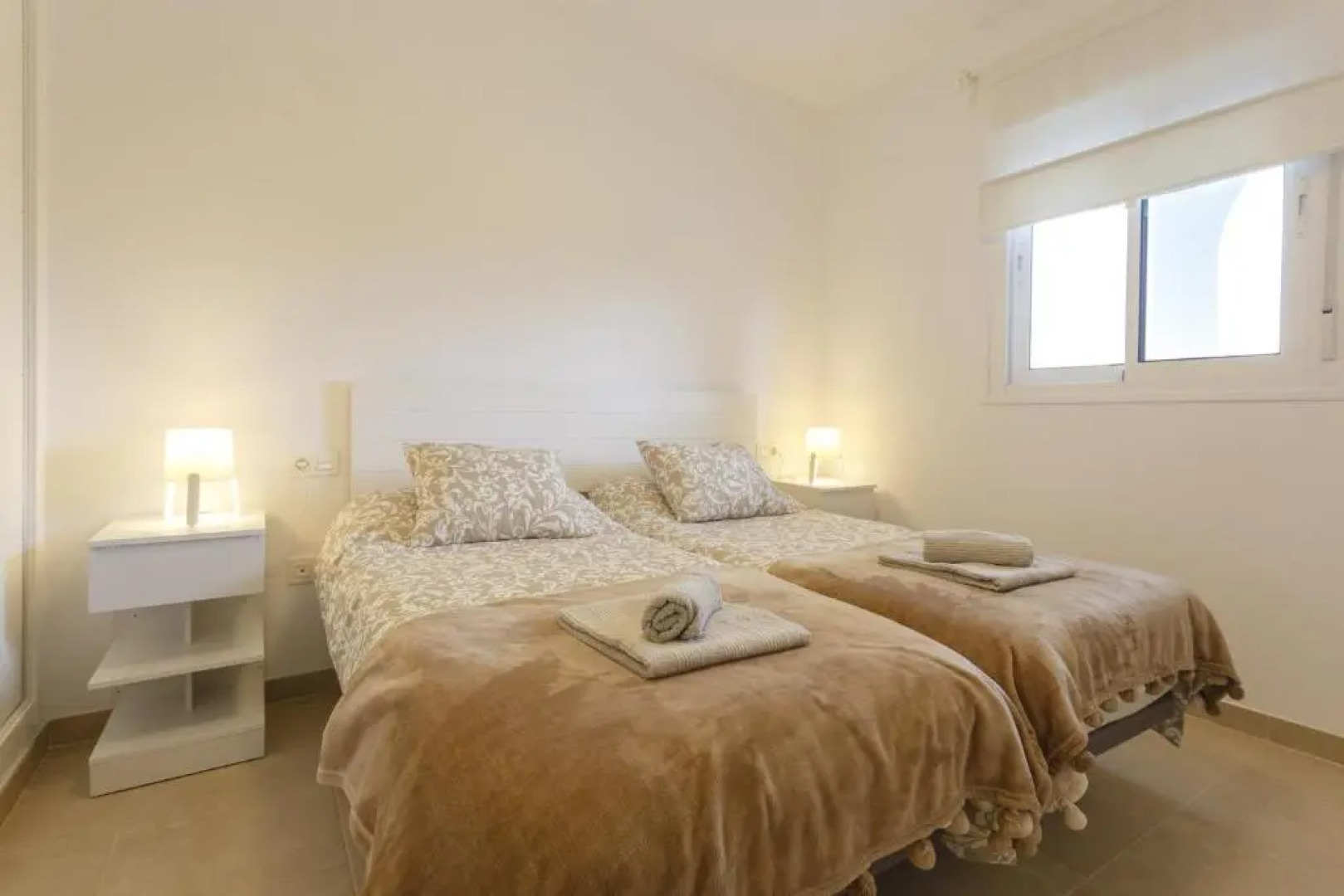 PALMERAS-CANDOR free parking by Cadiz4Rentals