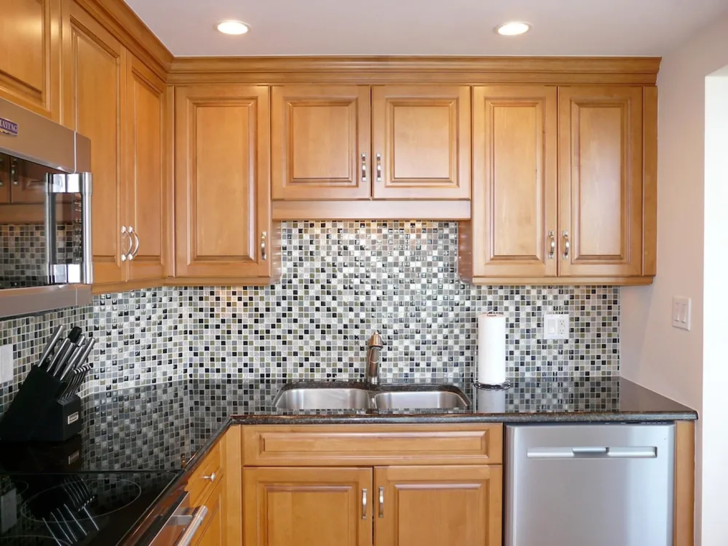 South Seas Tower 4-1711