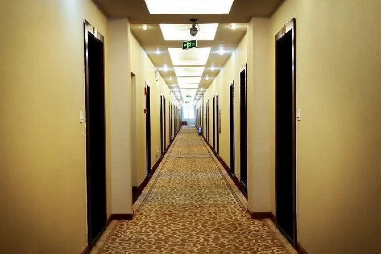 Linzhi Daxiagu Hotel