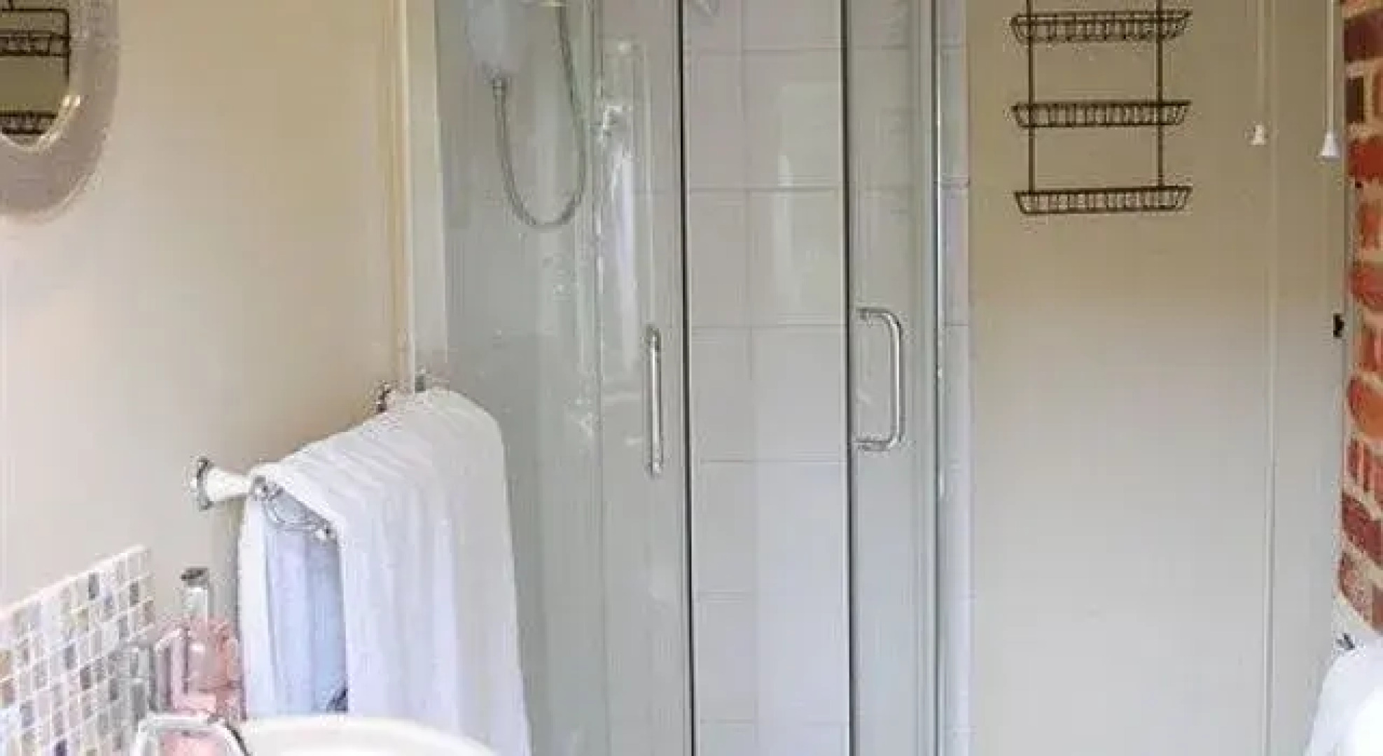 Little House B and B