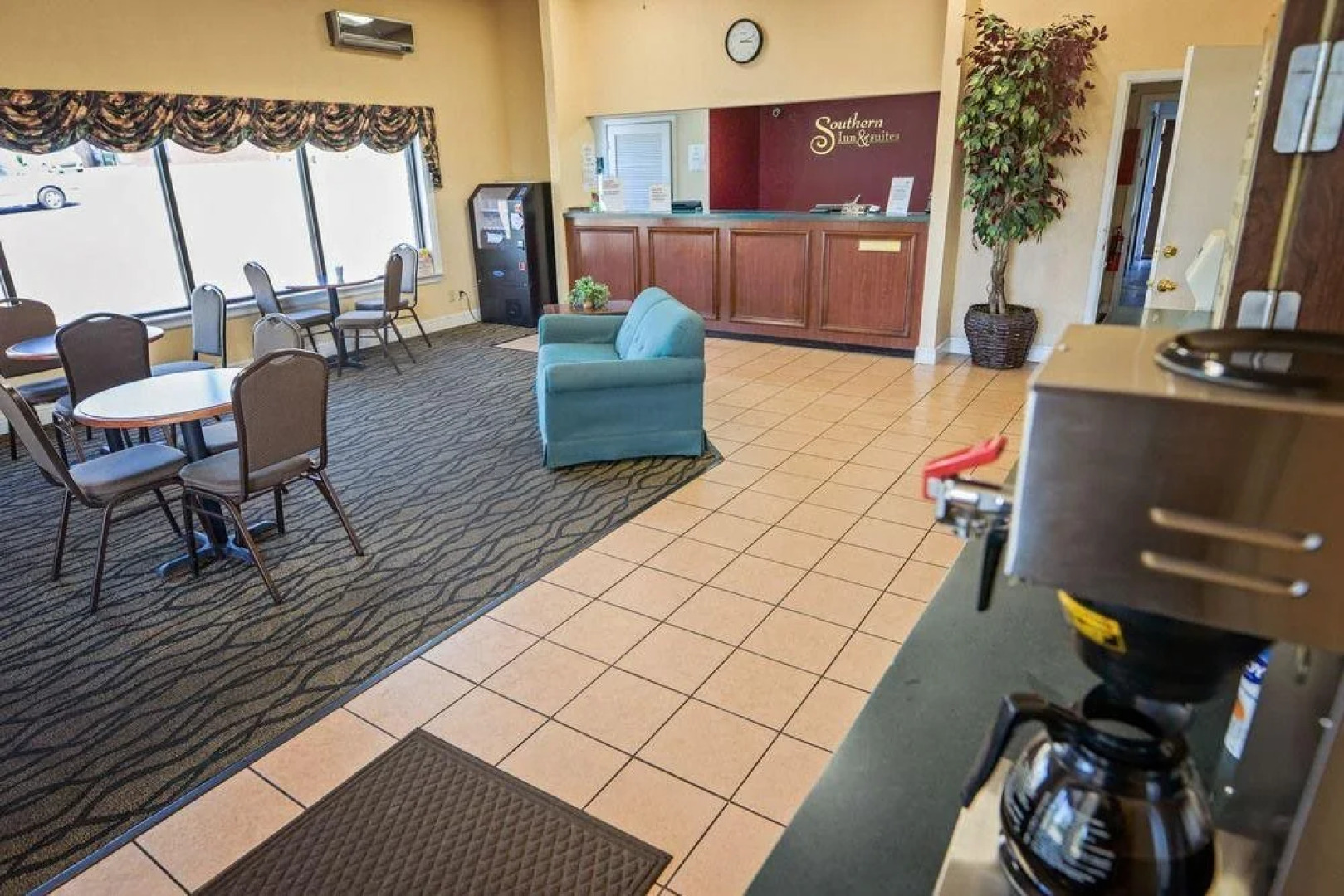 Southern Inn & Suites