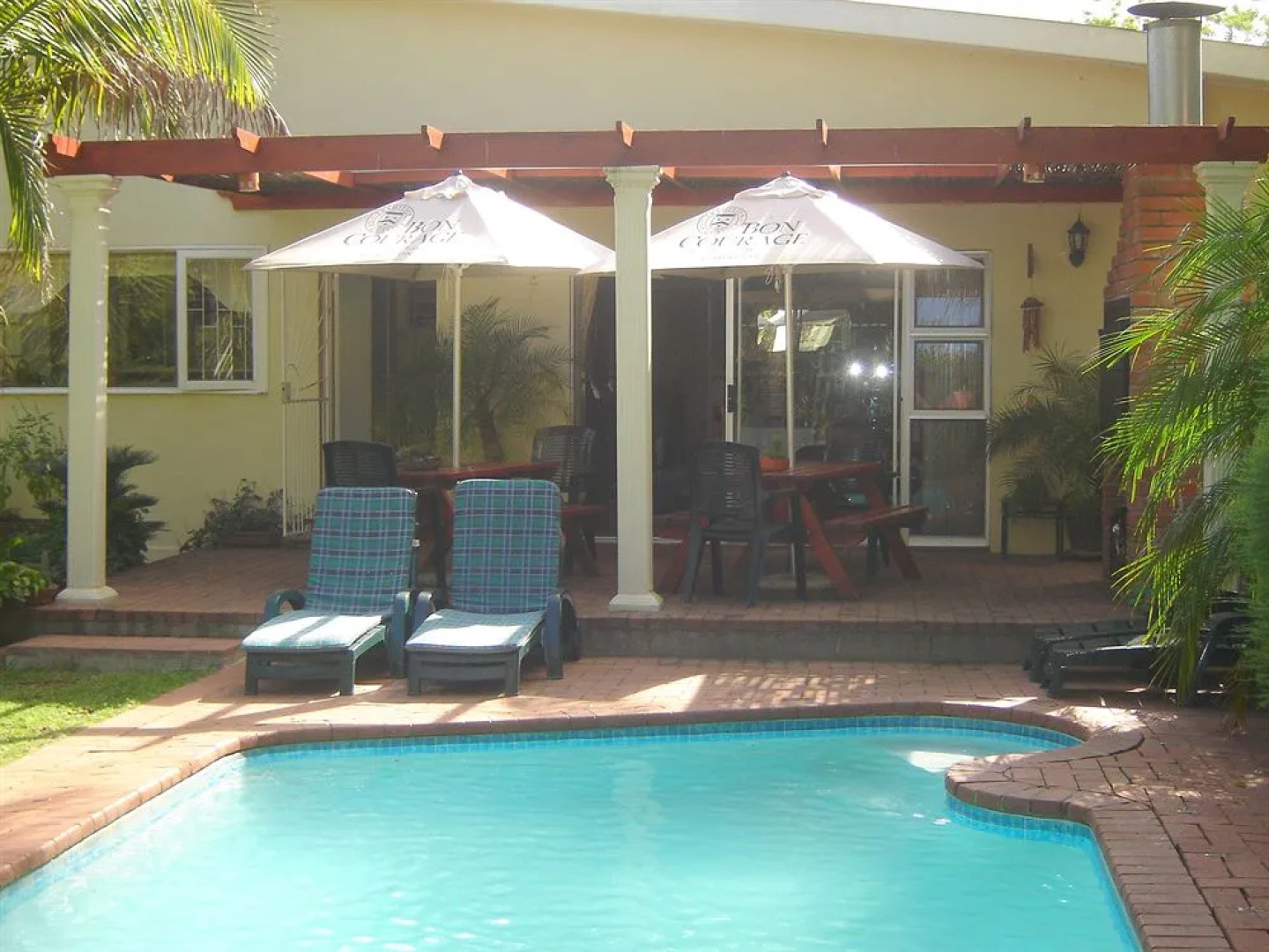 Cedar Lodge Guest House