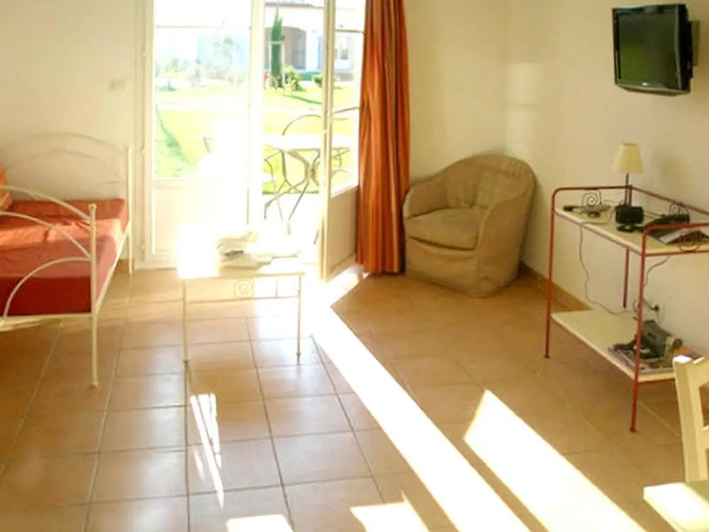 House With 2 Bedrooms in Gallargues-le-montueux, With Wonderful Mounta