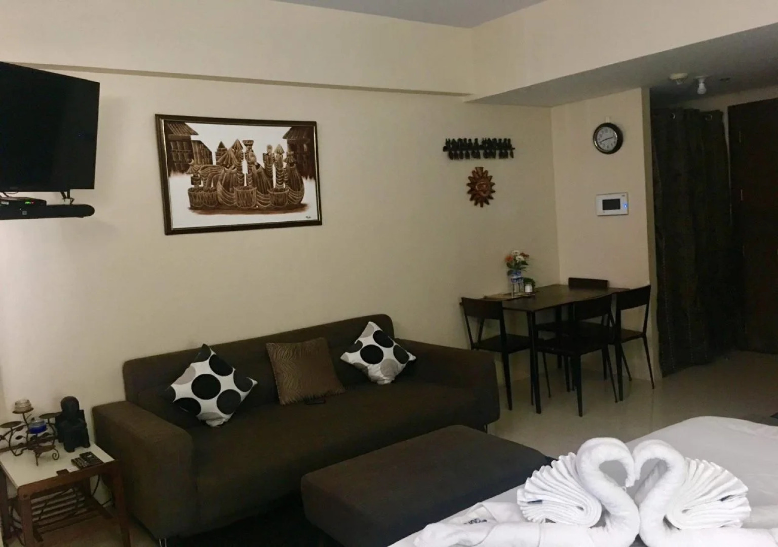 H&M Management @ PalmTree Villas