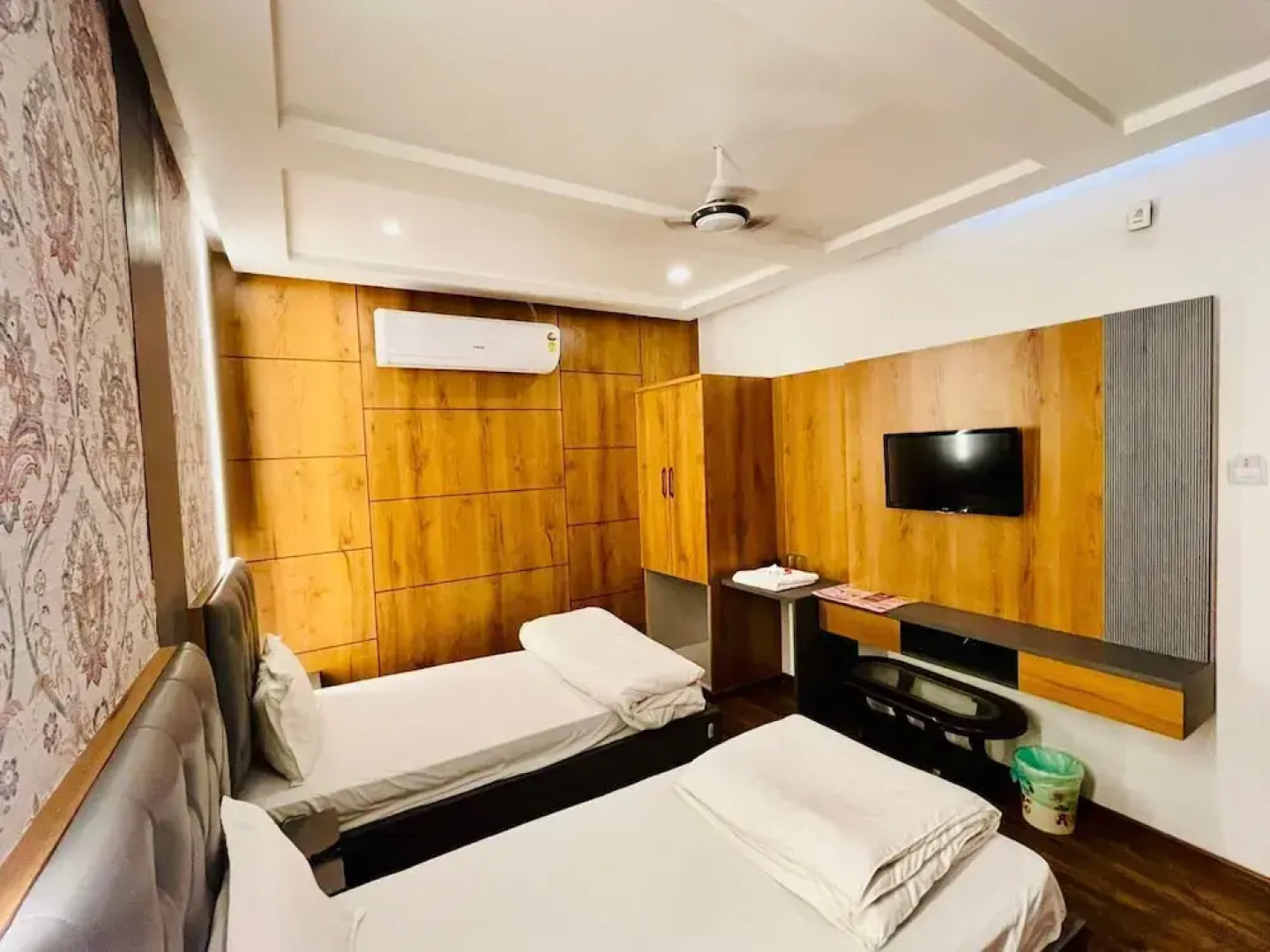 OYO 26773 Hotel Satyam Inn