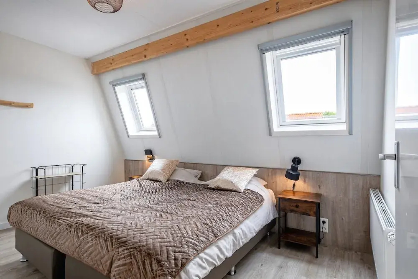 2 Cosy Homes With Wellness Garden