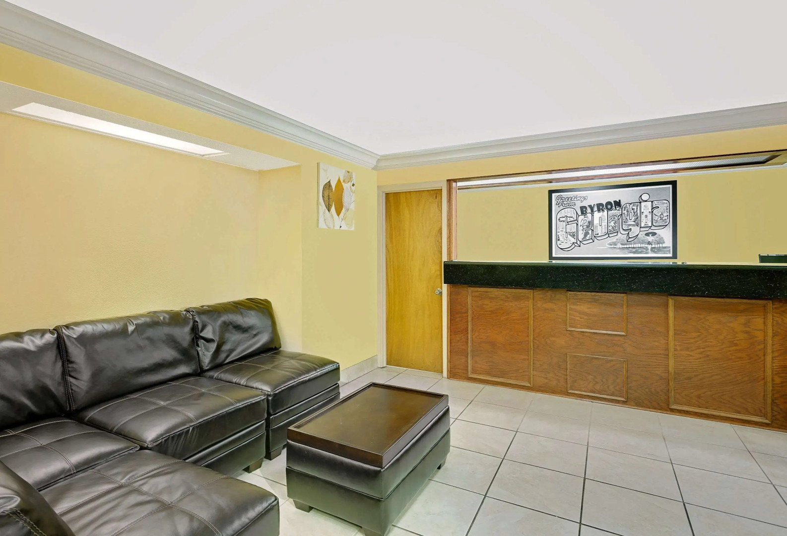 Super 8 by Wyndham Byron/South Macon