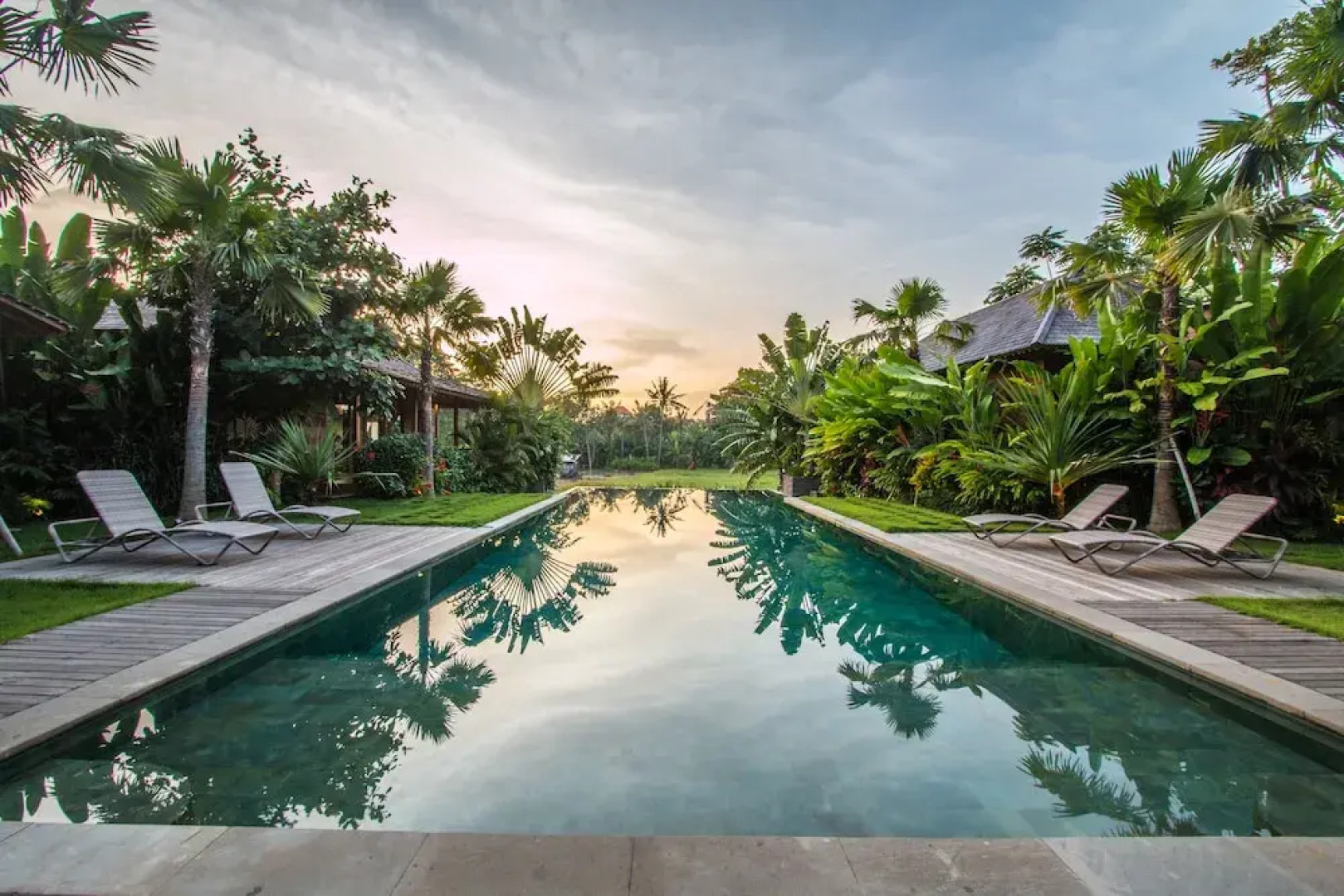 Marika Sawah Villas-6Bedroom Private Pool