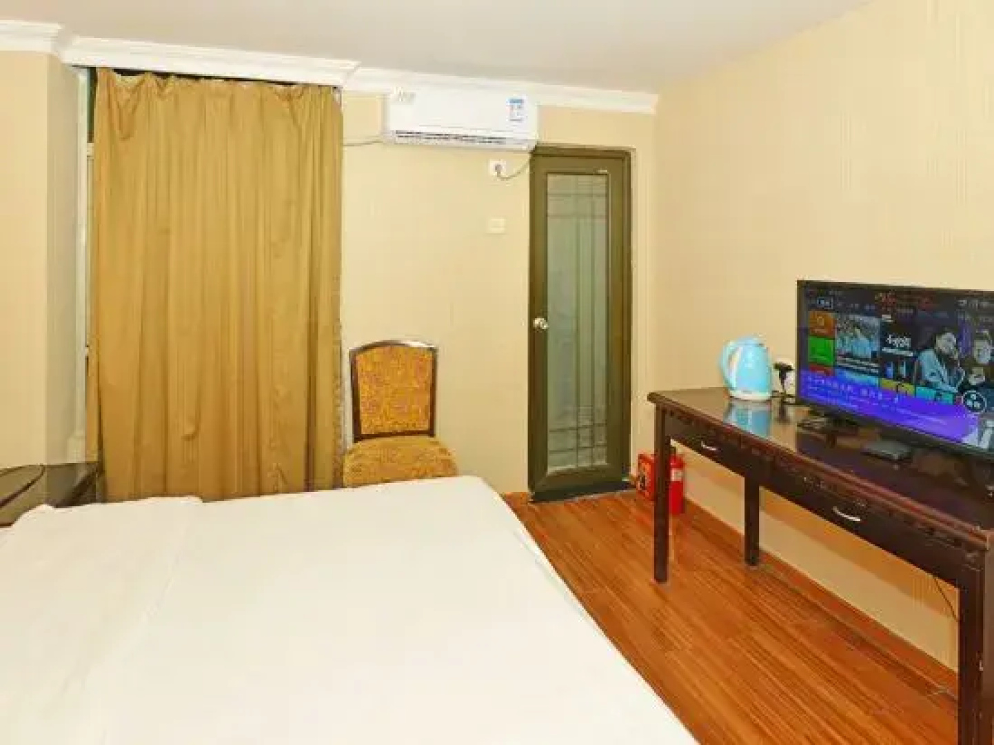Junjue Hotel
