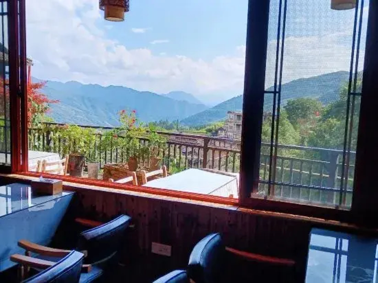 Xiangjing Hotel (Longsheng Longji Terrace)