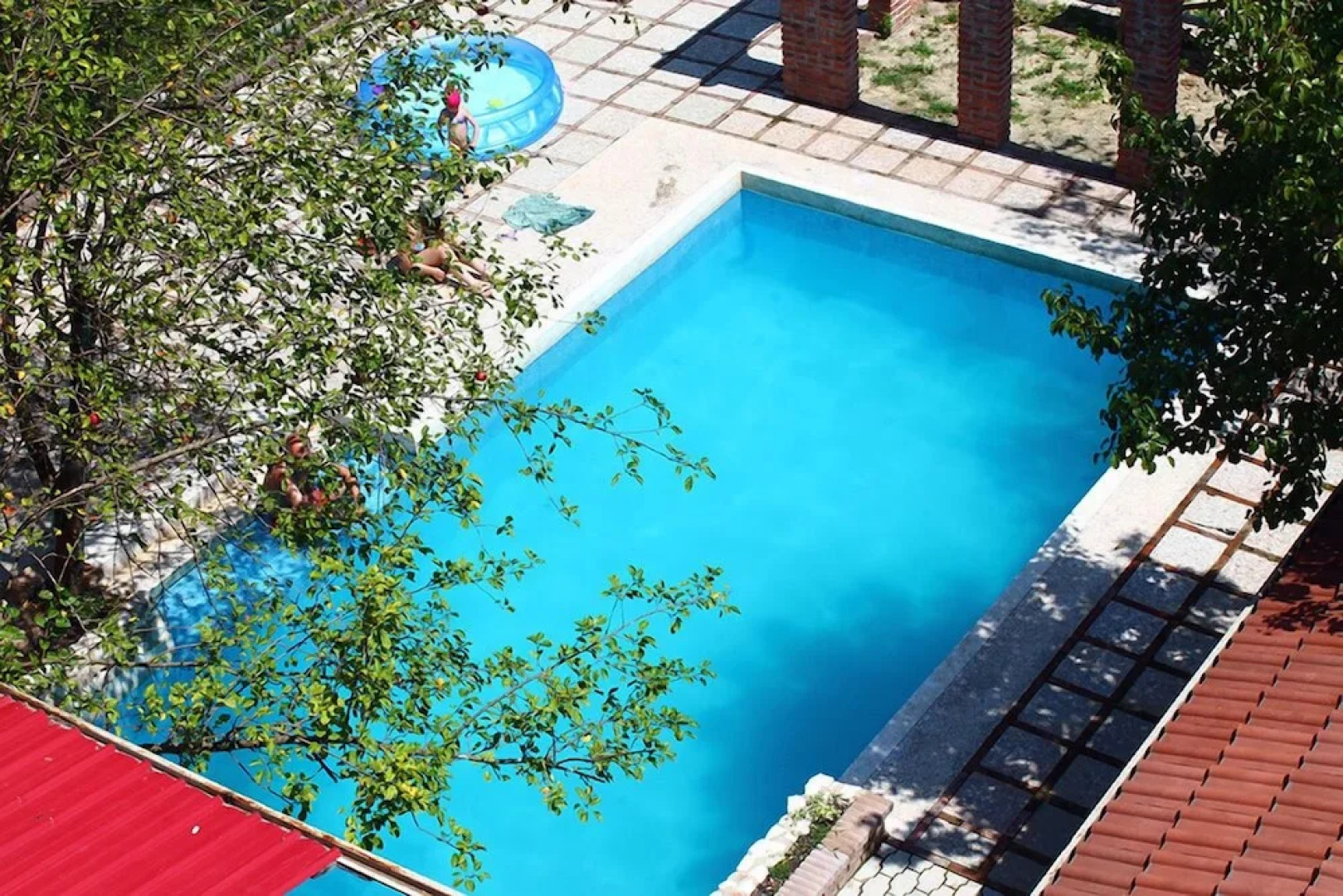 Имение Чиковани