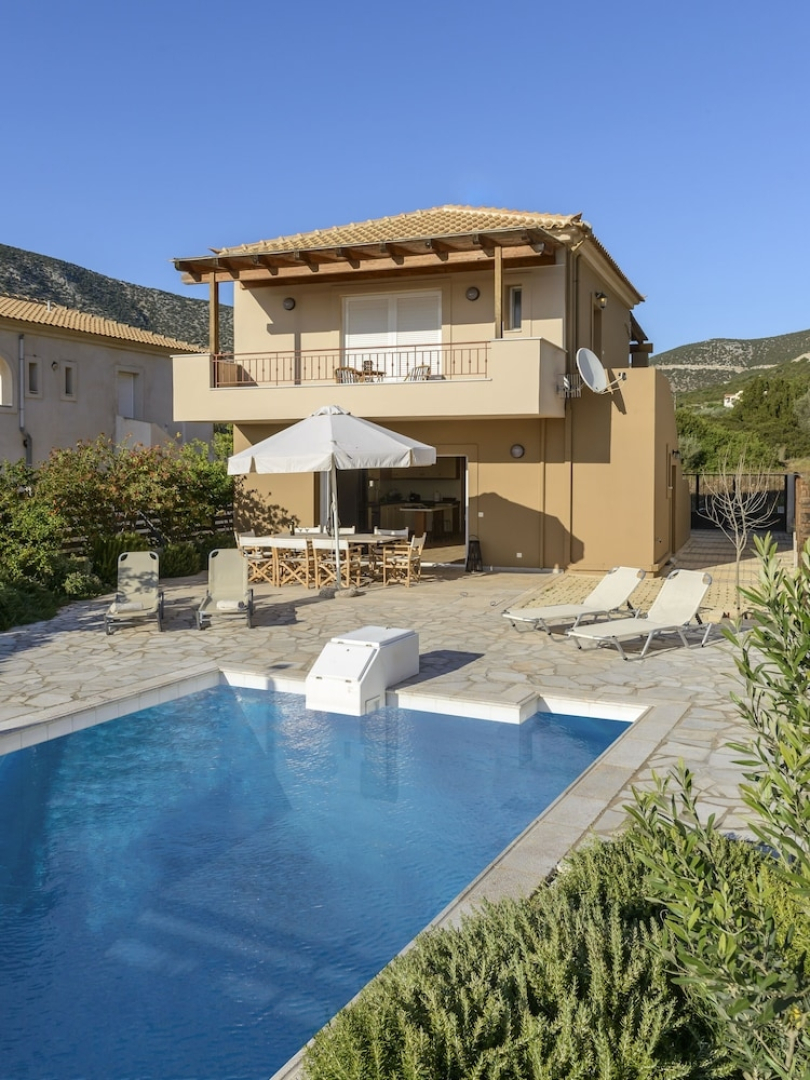 Porto Aqua Vista - Premium Seaside Villa w/ pool