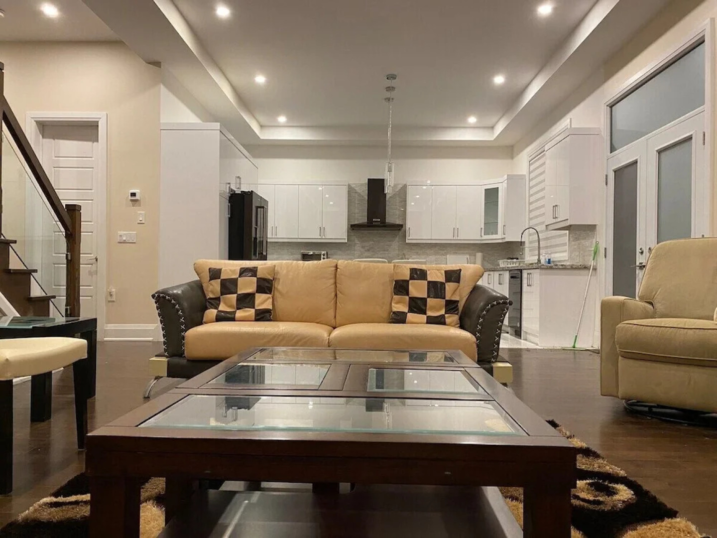 Dazzling Home Next to Beach & Go Station