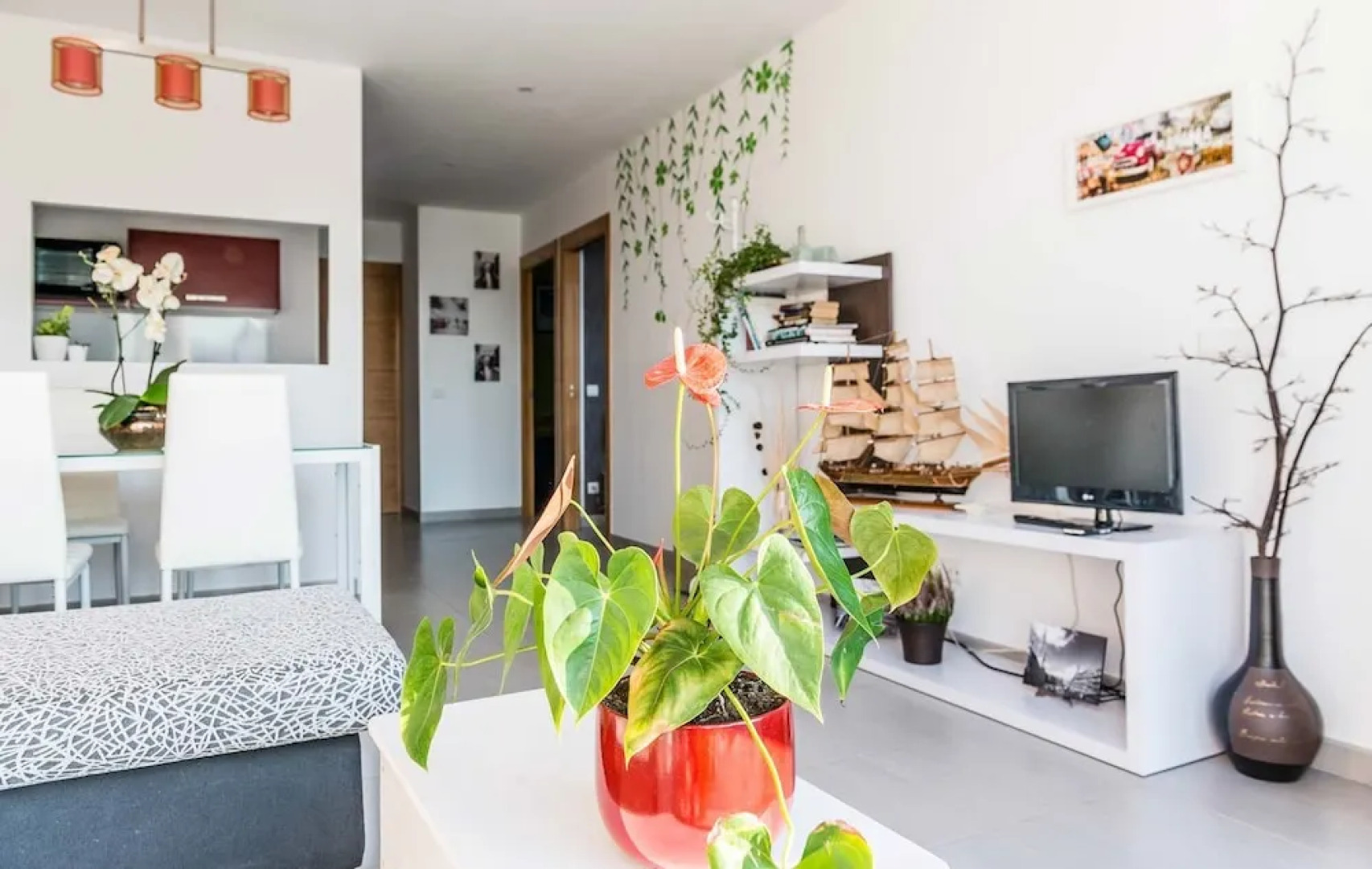 Boiro 101386 2 Bedroom Holiday home By Mo Rentals