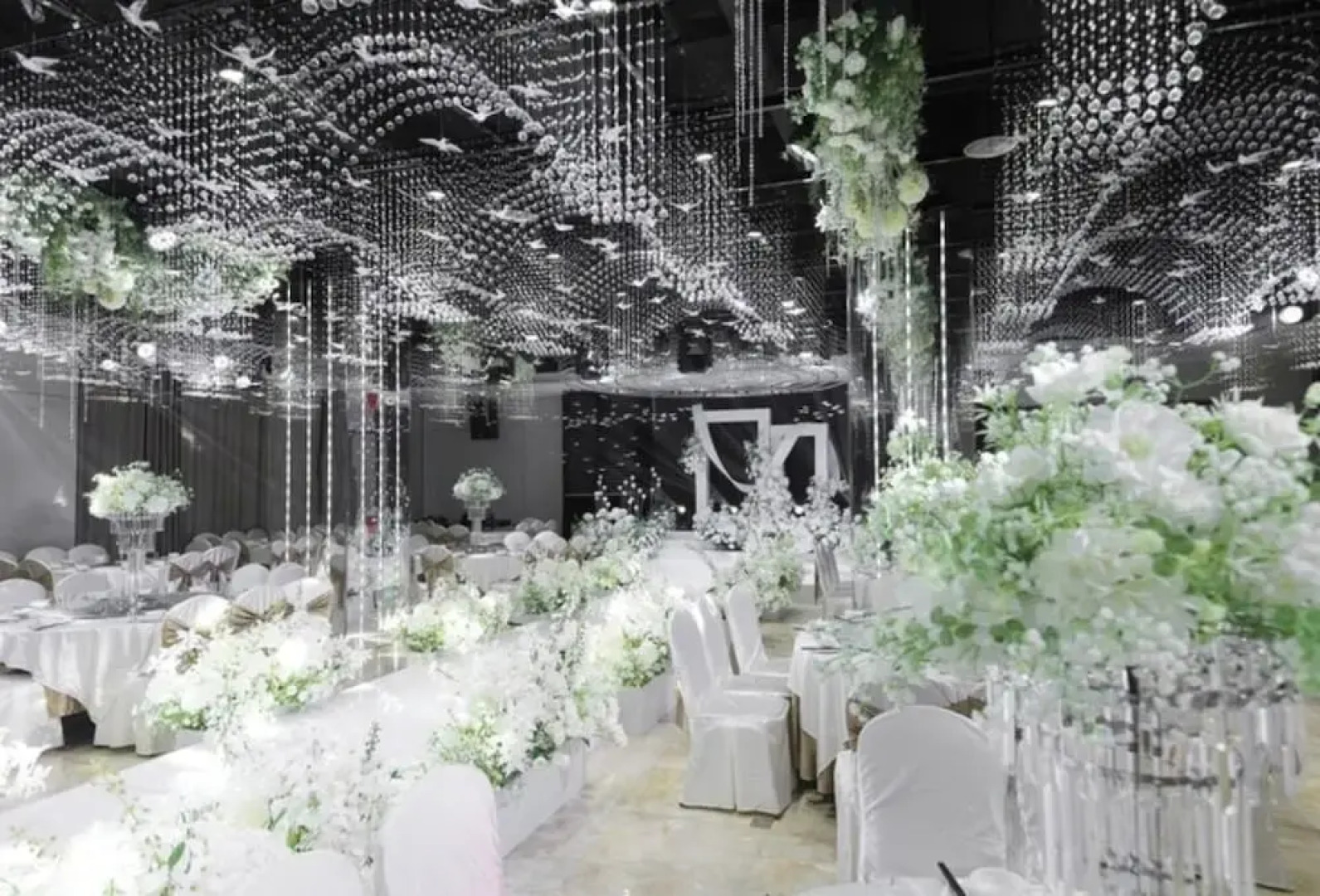 Wanzai Yijia La Maison Hotel