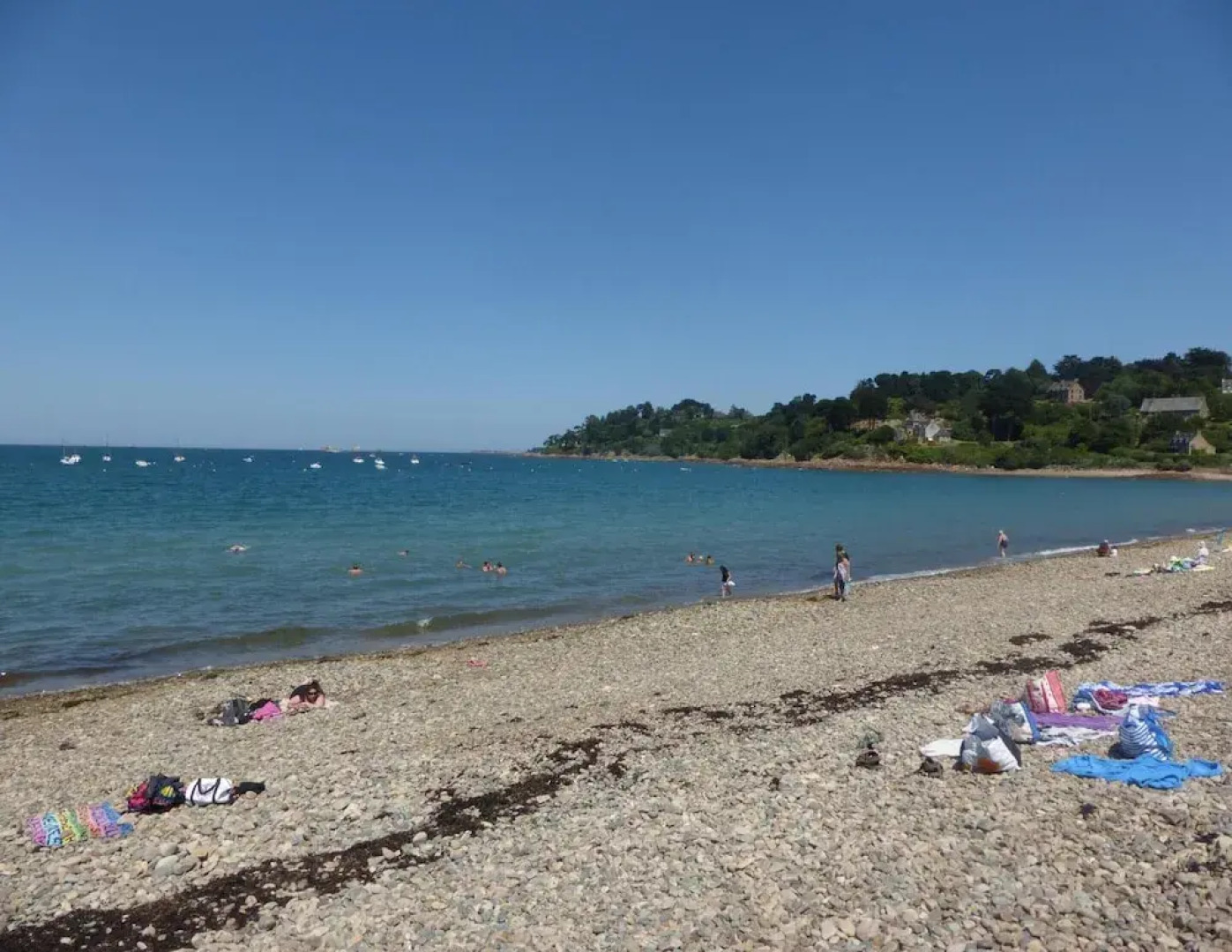 Comfortable Holiday Home With Garden, Near Beach