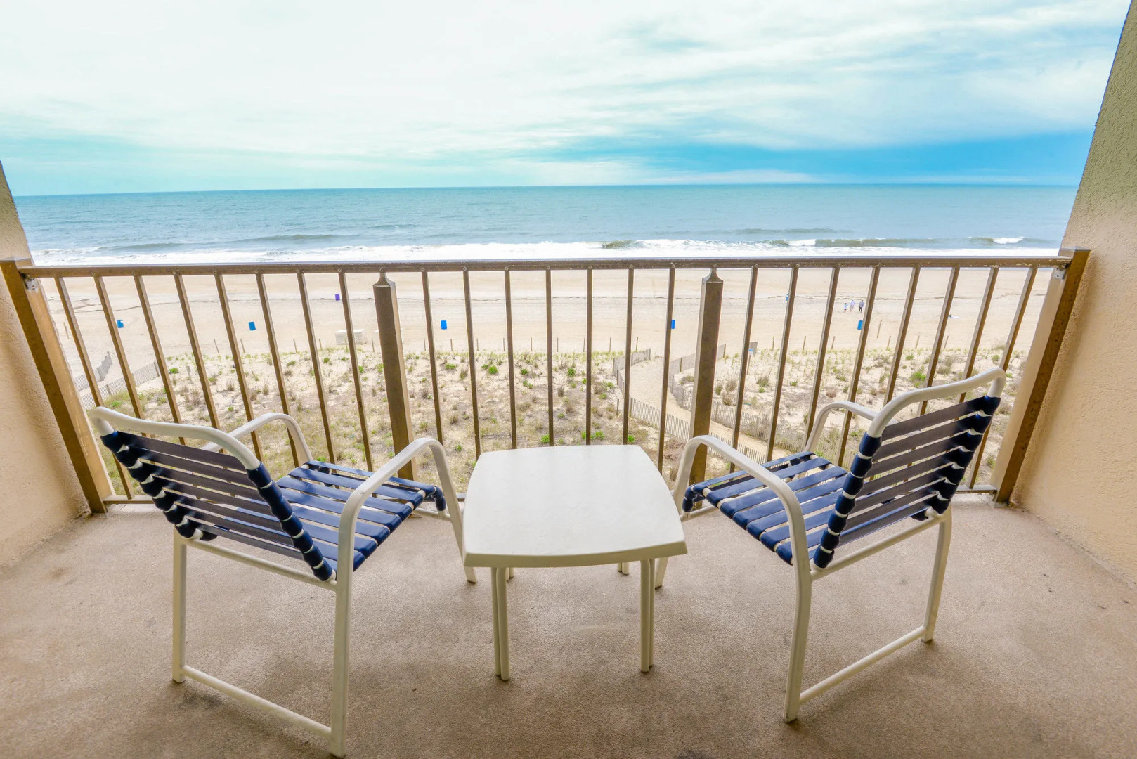 Marigot Beach Suites