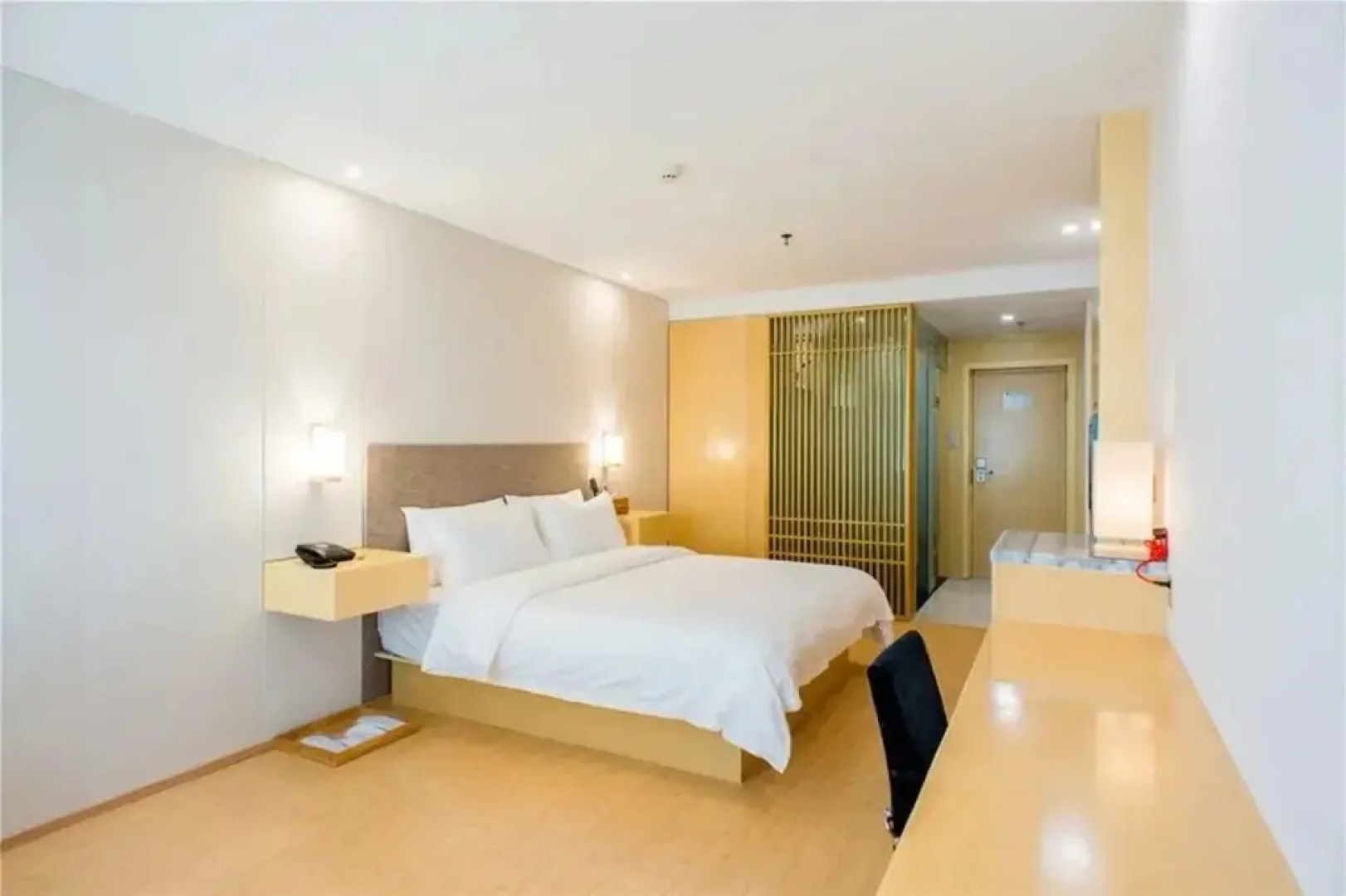 Yitel Trend (Fuzhou Guping Road Provincial Government Pingshan Metro Station)