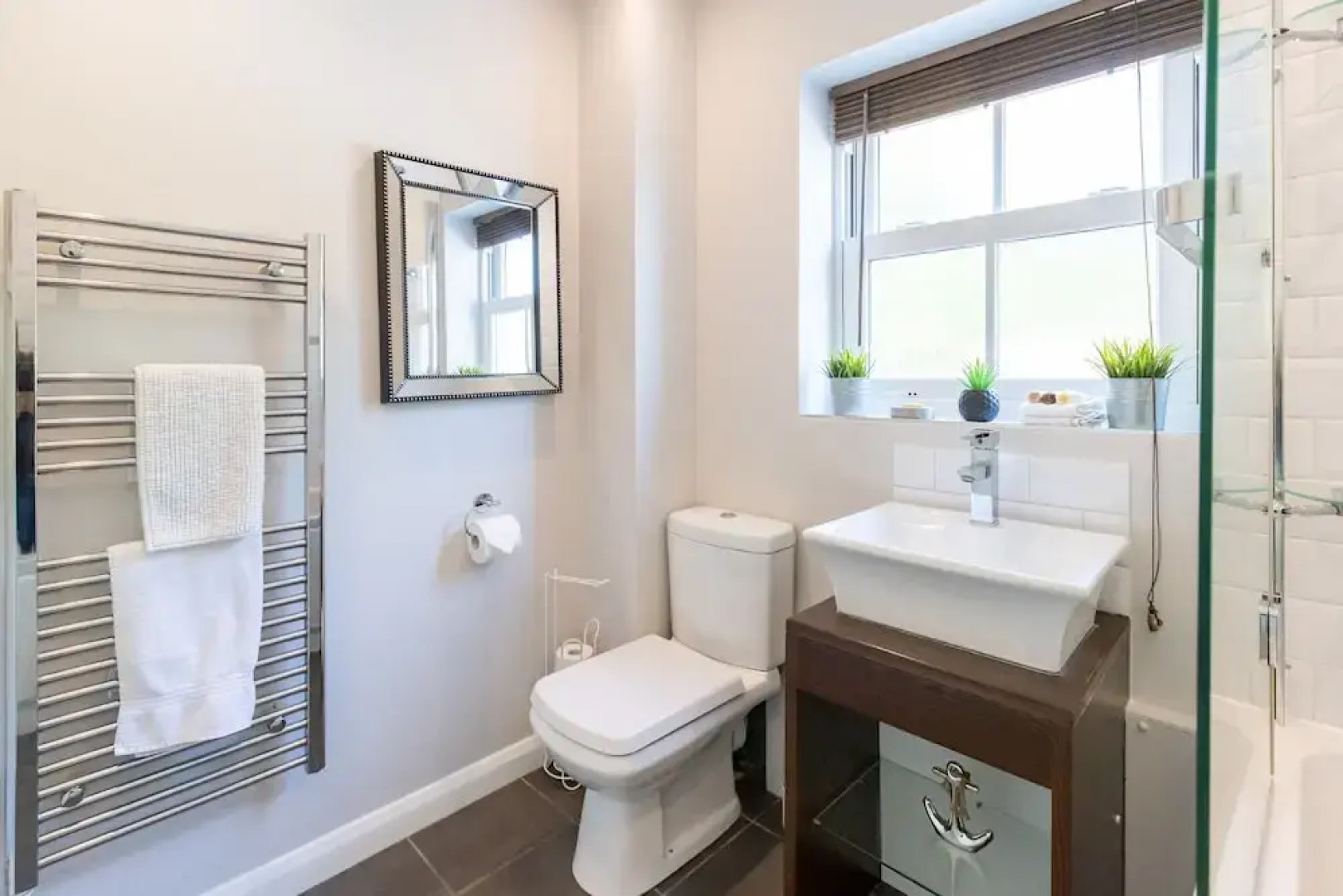 Velvet 2-bedroom Apartment, Brewery Road, Hoddesdon