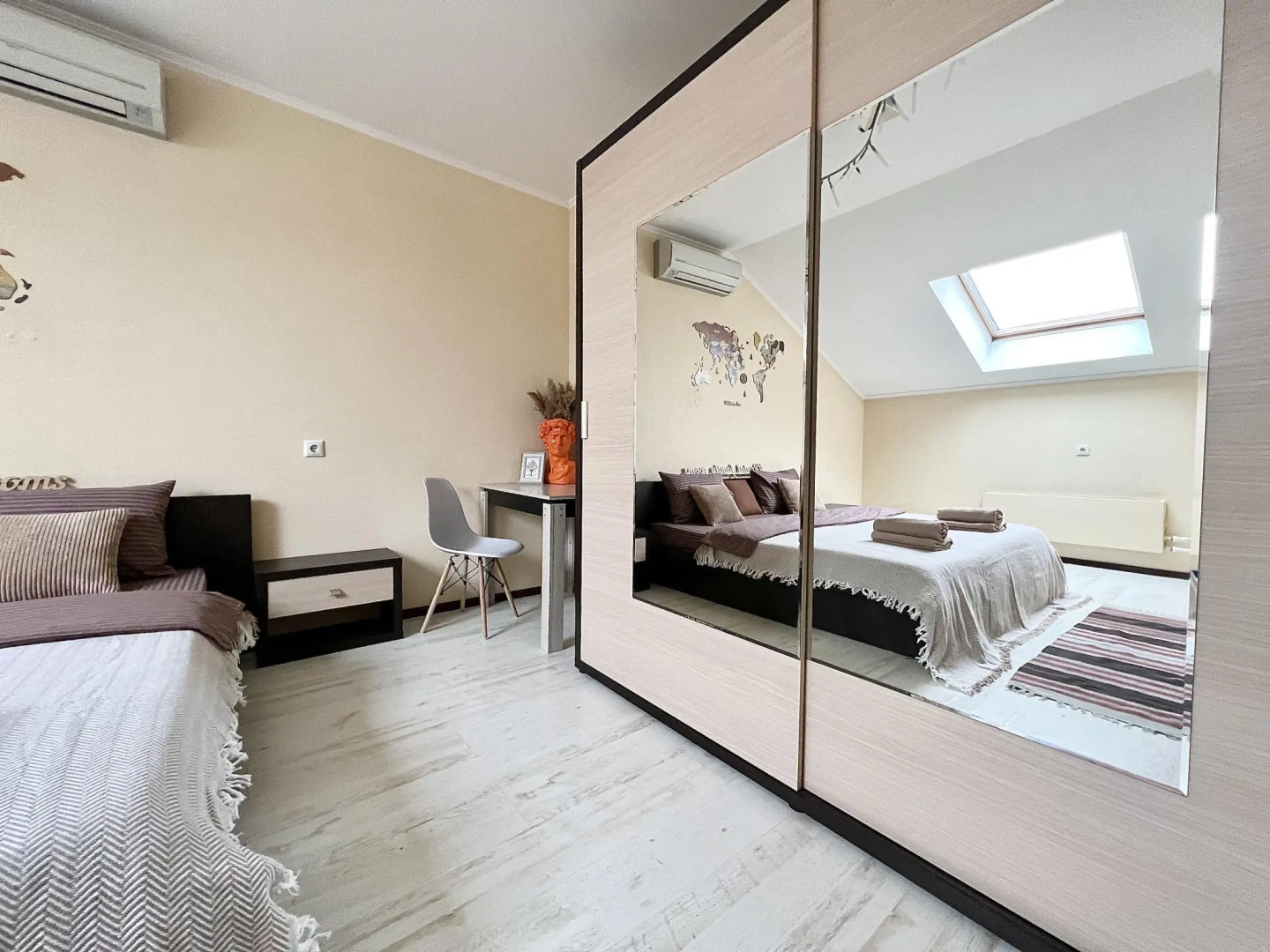 Rental Family Rooms (Рентал Фэмили) на улице 25 Октября