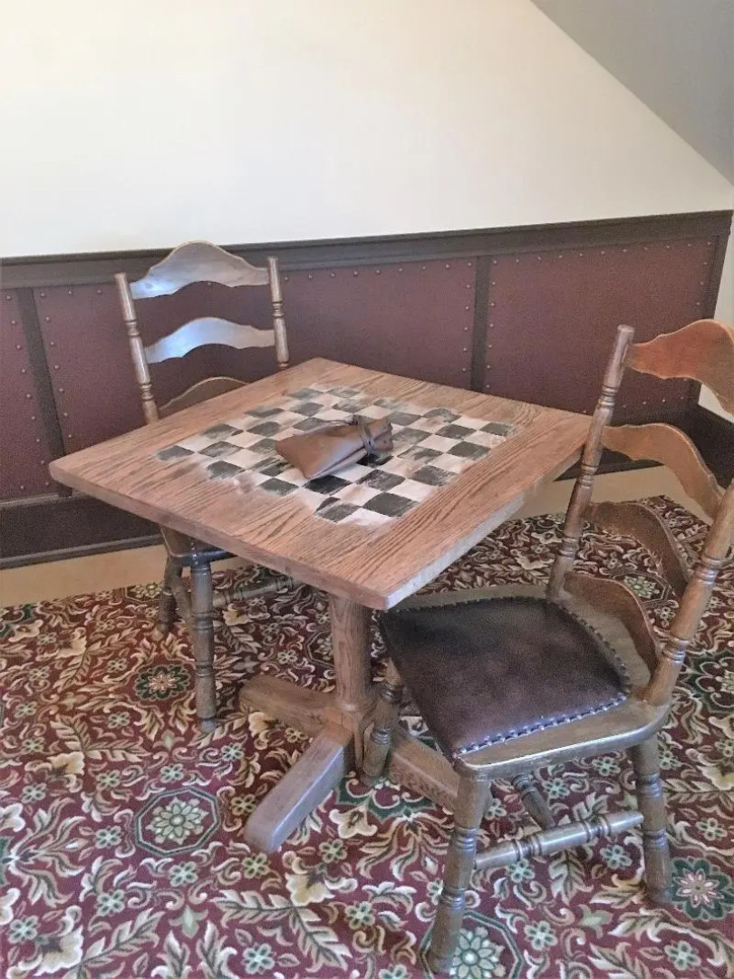 Sheridan Inn, B/W Signature Collection