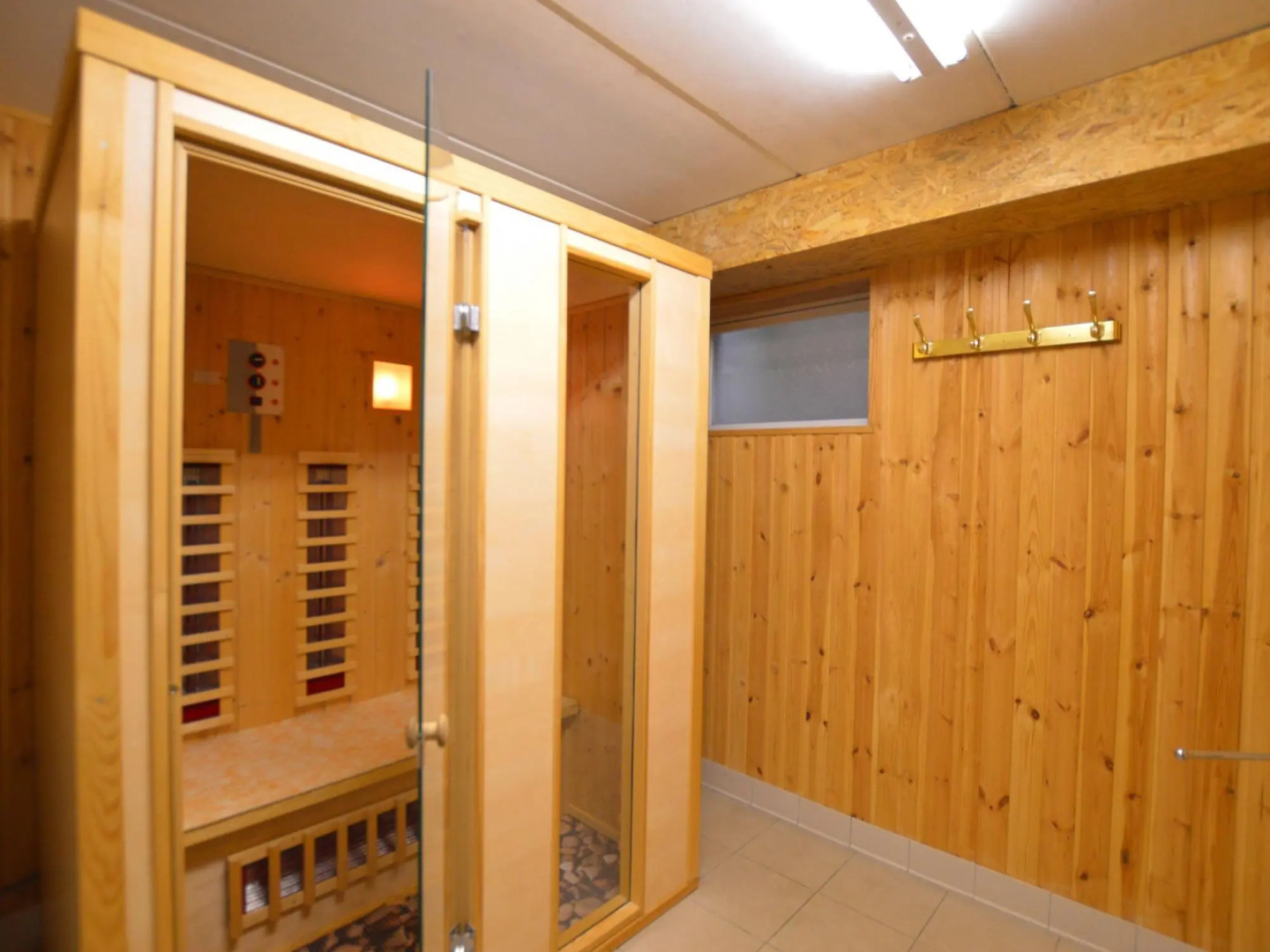 Cozy Holiday Home in Robertville with Sauna