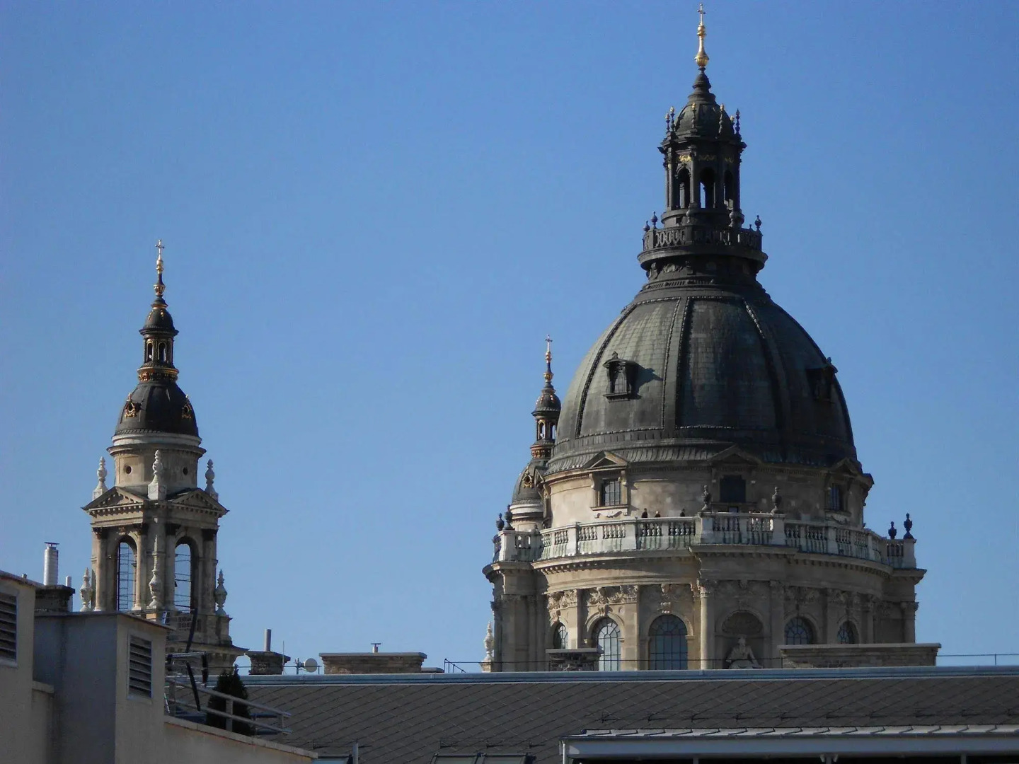 Trendy Deluxe Apartments