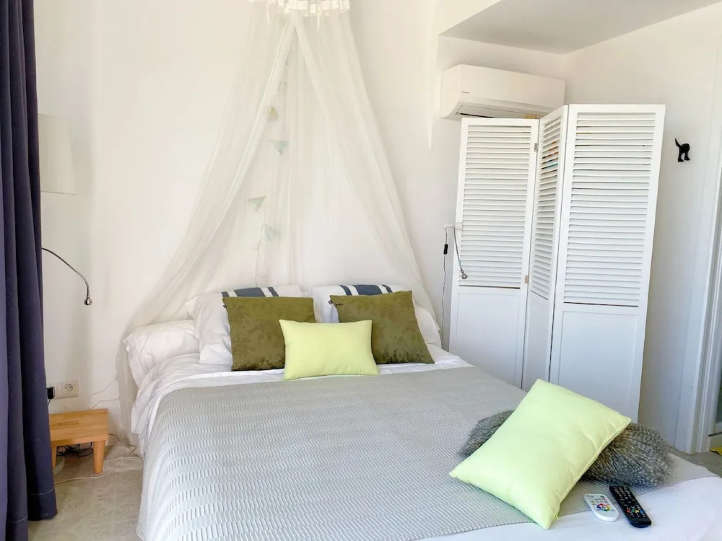 Tipi Lounge and breakfast